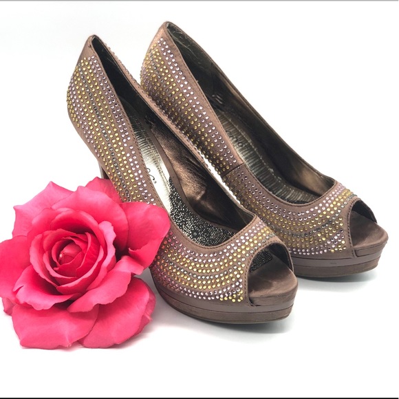 Society 86 Gem Encrusted Satin Heels size 9 - Picture 9 of 9